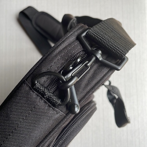 LENOVO thinkpad protective laptop bag top loader - Picture 11 of 11